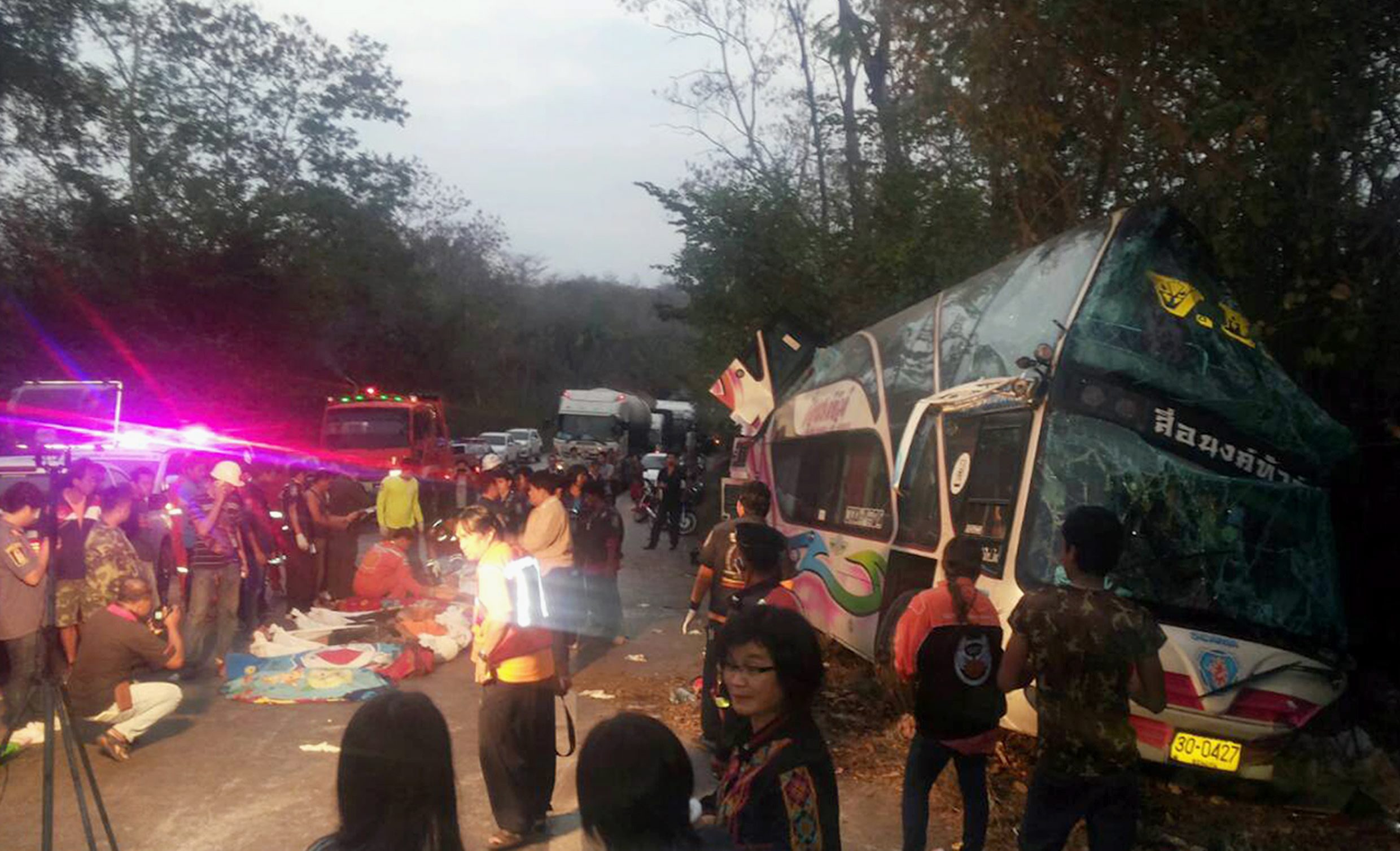 ΦΩΤΟ-ΣΟΚ-Mικρά παιδιά θύματα τροχαίου στην Ταϊλάνδη