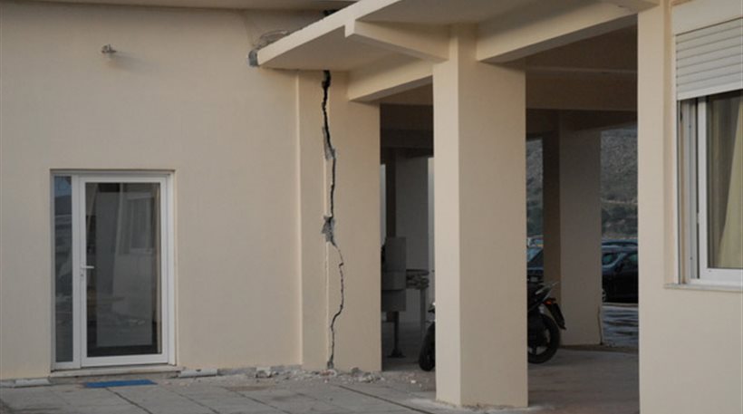 Κεφαλονιά: 116 τα «κόκκινα» κτίρια