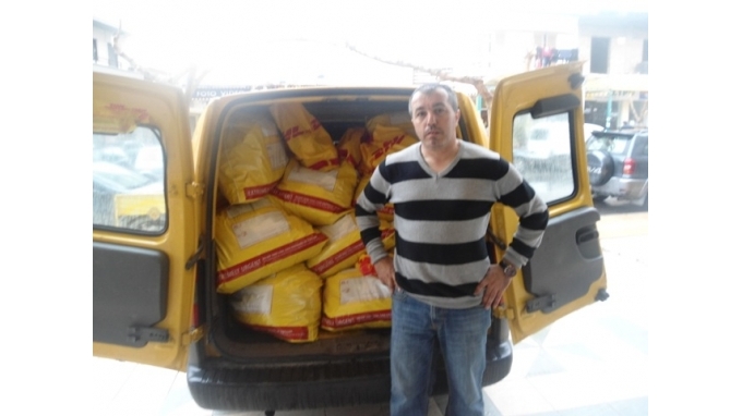 Χάρισαν το φαγητό του γάμου στους φτωχούς