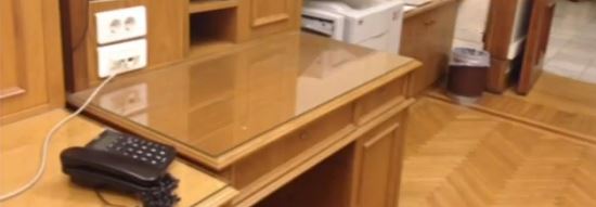 Οπλοφορούσε ο πρόεδρος της ΜΚΟ στη Βουλή