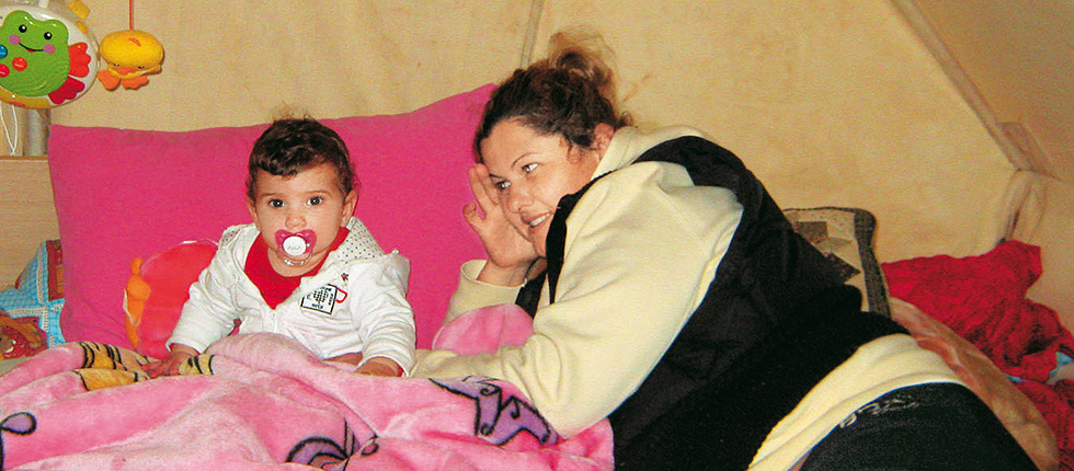 ΦΩΤΟ-Η ζωή στα αντίσκηνα της Κεφαλονιάς