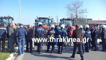 ΦΩΤΟ-Επεισόδια μεταξύ αγροτών και αστυνομικών
