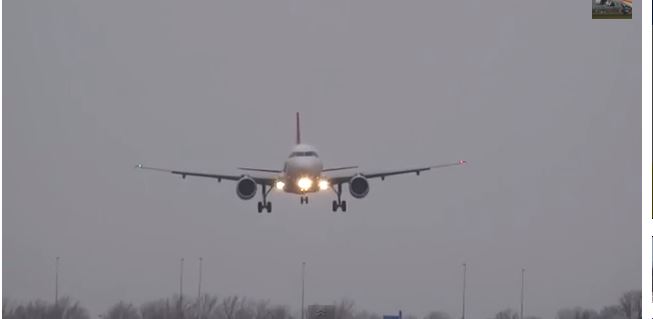 ΒΙΝΤΕΟ-Τρομακτική προσγείωση στην Ολλανδία