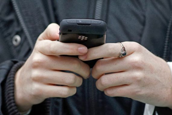 Σάλος από τις γυμνές φωτογραφίες μαθήτριας