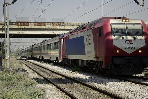 Σε λεωφορεία οι επιβάτες του τραίνου