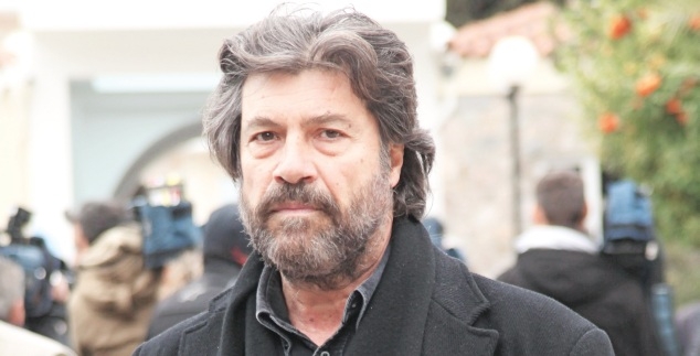 Γνωστός ηθοποιός γυμνός σε σκηνή της Αθήνας