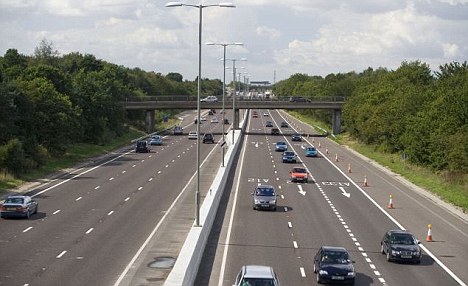 ΒΙΝΤΕΟ-Ανάποδα στον αυτοκινητόδρομο