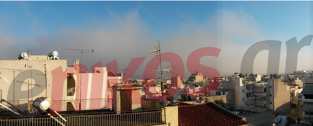 ΦΩΤΟ-Πυκνή ομίχλη και στον Πειραιά