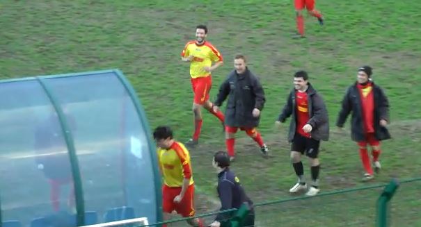 ΒΙΝΤΕΟ-Σκόραρε,τραυματίστηκε,αποβλήθηκε!