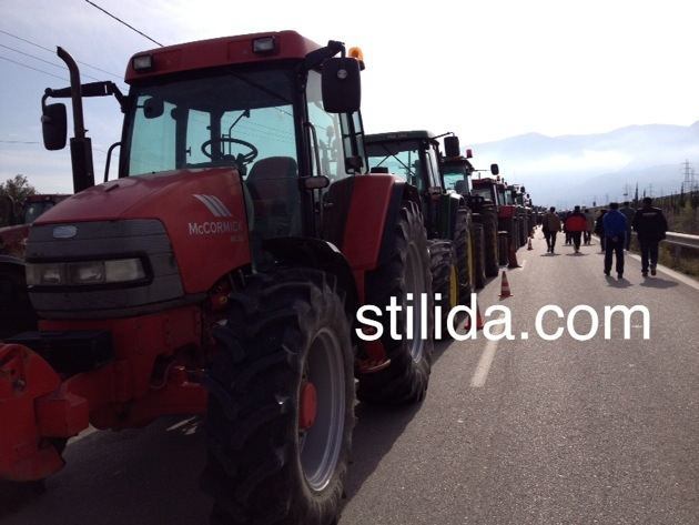 ΒΙΝΤΕΟ-Στήνεται το μπλόκο της Ανθήλης