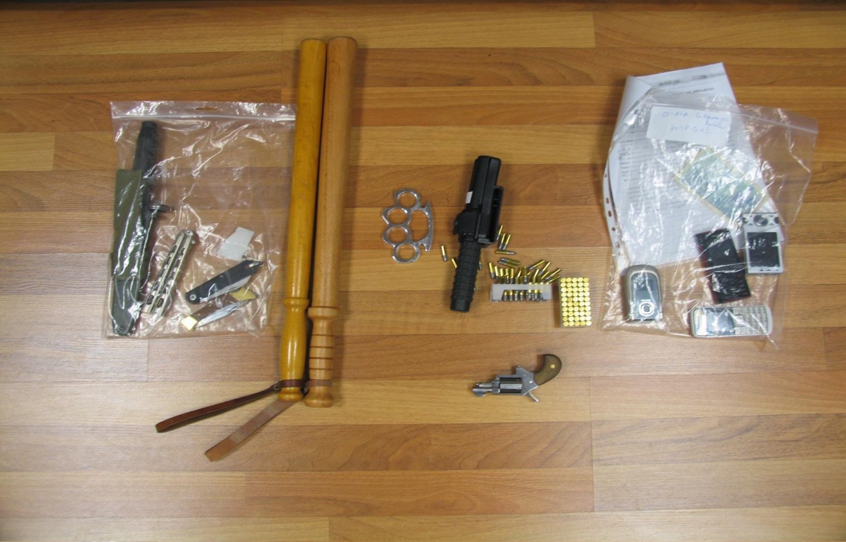 ΦΩΤΟ-Εξαρθρώθηκαν δύο εγκληματικές οργανώσεις