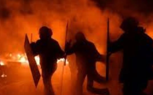 Μπαράζ επιθέσεων της ουκρανικής αστυνομίας