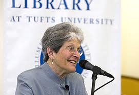 «Έφυγε» η ποιήτρια Μαξίν Κούμιν