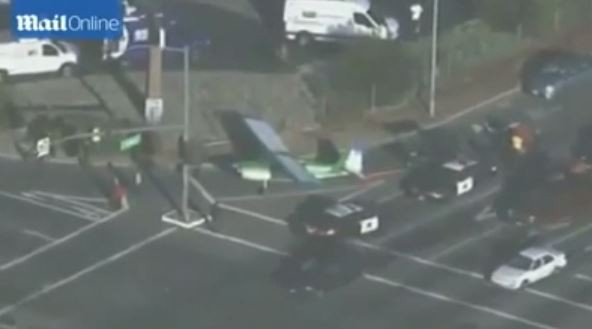 ΒΙΝΤΕΟ-Προσγείωση στη λεωφόρο