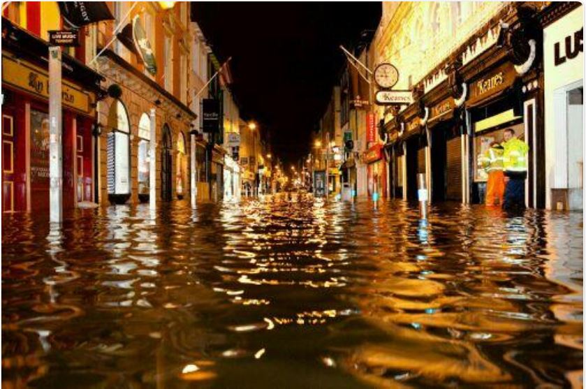 ΦΩΤΟ-Πλημμύρες στην Ιρλανδία και στη Μ. Βρετανία