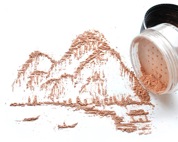 ΦΩΤΟ-Έργα τέχνης με προϊόντα μακιγιάζ