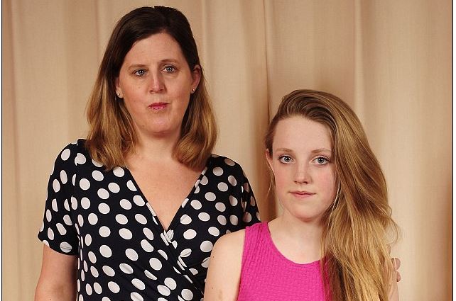 ΒΙΝΤΕΟ-Έπαθε σοκ όταν είδε τα SMS της κόρης της