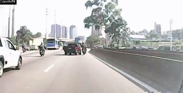 ΒΙΝΤΕΟ-Τον “κόλλησε” στον… τοίχο