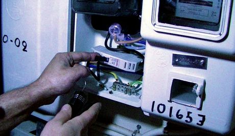 Επί 2 χρόνια έκλεβε ρεύμα από τη ΔΕΗ