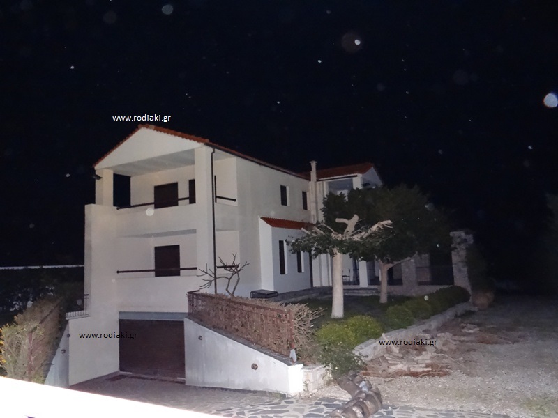 Μοναχός την περίοδο 1983-1990 ο Τζεβελέκος