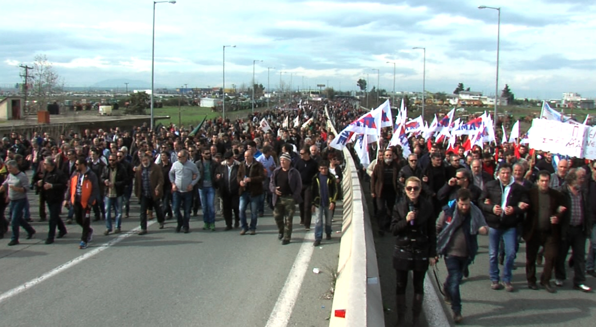 ΦΩΤΟ-Κλειστή για δύο ώρες έμεινε η εθνική