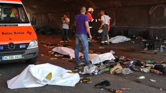 Στη δικαιοσύνη 10 άτομα για τα 21 θύματα του Love Parade