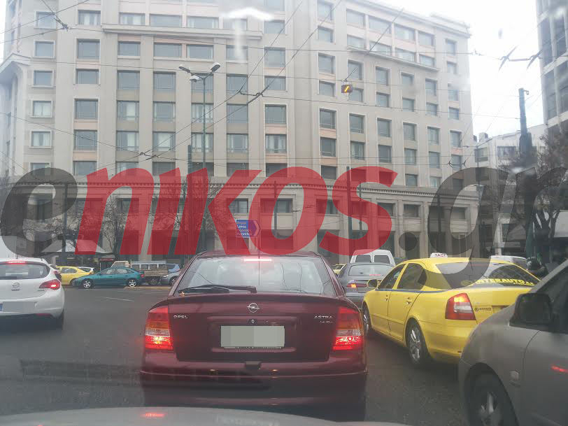 ΦΩΤΟ-Κυκλοφοριακό κομφούζιο στην Αθήνα