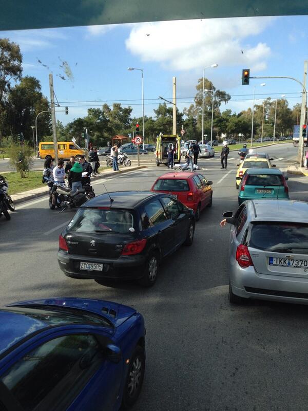 ΦΩΤΟ-Σοβαρό τροχαίο στην παραλιακή