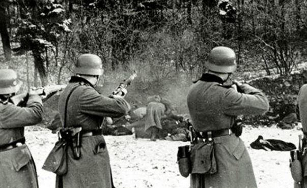 Die Zeit: Γιατί αποσιωπώνται τα εγκλήματα των ναζί κατά των Ελλήνων;