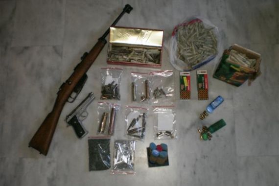 “Συλλογή” από σφαίρες και πυροκροτητές