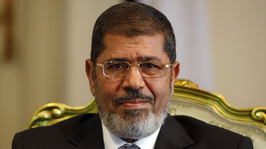 Δικάζεται ο Μόρσι-Κινδυνεύει με θανατική ποινή