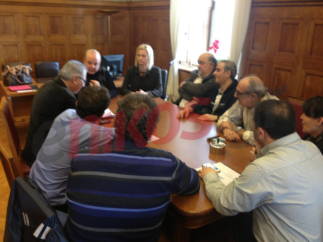 ΦΩΤΟ-Συνάντηση Χαϊκάλη-Μακρή με λιμενεργάτες