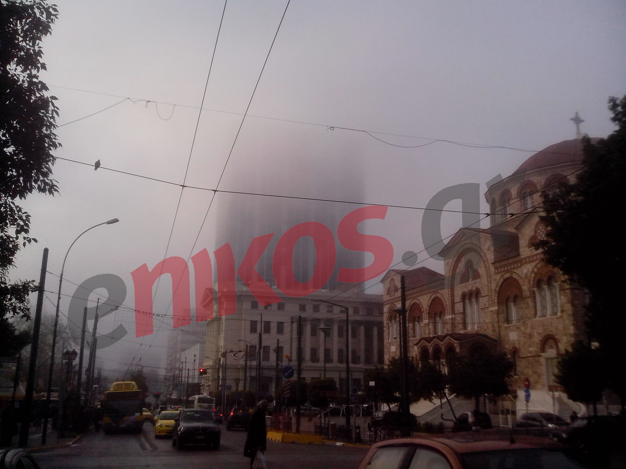 ΦΩΤΟ-Κι άλλες εικόνες από την ομίχλη στον Πειραιά