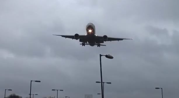 ΒΙΝΤΕΟ-Προσγειώσεις με… αναταράξεις