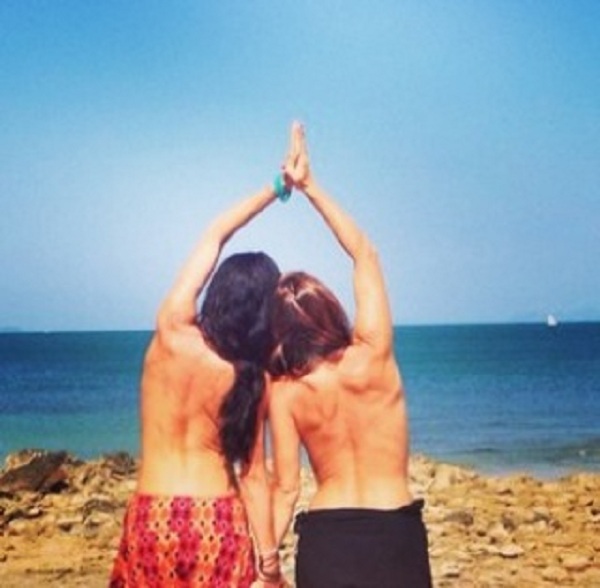 ΦΩΤΟ-Η γιόγκα της Ελληνίδας παρουσιάστριας