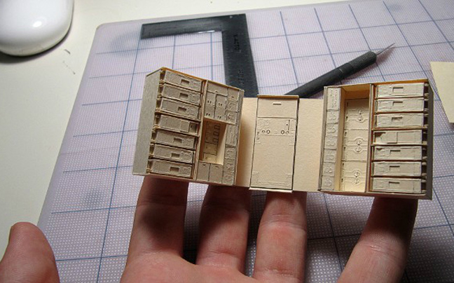 Perierga.gr - Πιστό αντίγραφο αεροπλάνου από χαρτί!