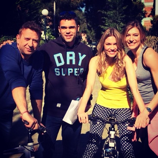 ΦΩΤΟ-Η Καγιά στη “Μοντέρνα Οικογένεια”