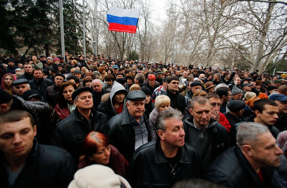 Ποτάμι χιλιάδων Ουκρανών πέρασε τα ρωσικά σύνορα