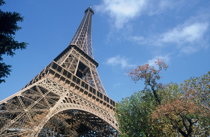 ΒΙΝΤΕΟ-ΦΩΤΟ-Σαν σήμερα… άνοιξε ο πύργος του Άιφελ