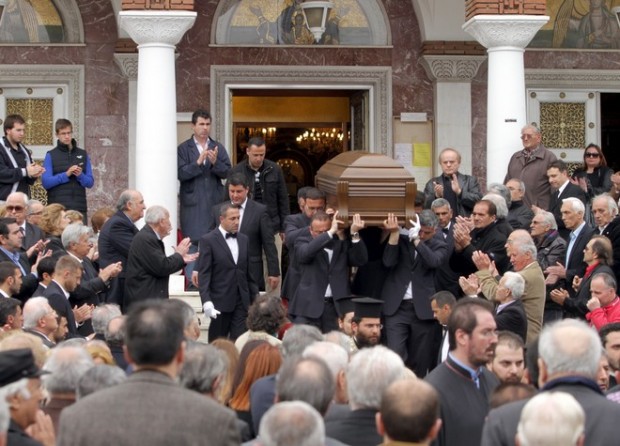 ΦΩΤΟ-Το τελευταίο αντίο στον Σταυρό Νταϊφά