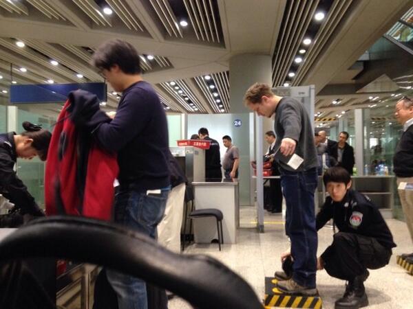 ΦΩΤΟ-Αυξημένα μέτρα στο αεροδρόμιο του Πεκίνου