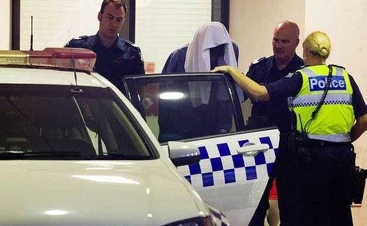 Ναρκομανής ομολόγησε ότι σκότωσε ομογενείς