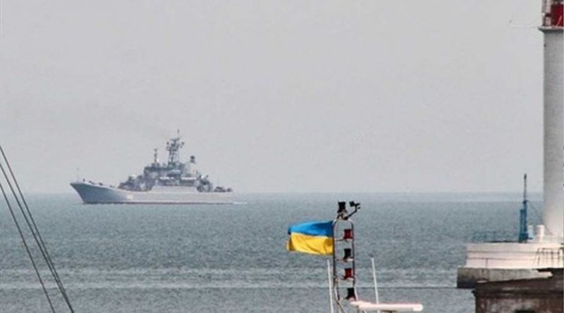 Κριμαία-Έφοδος των Ρώσων στο τελευταίο πολεμικό πλοίο με ουκρανική σημαία