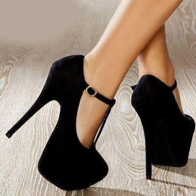 Οι 4 τύποι του παπουτσιού που καταστρέφουν τα πόδια