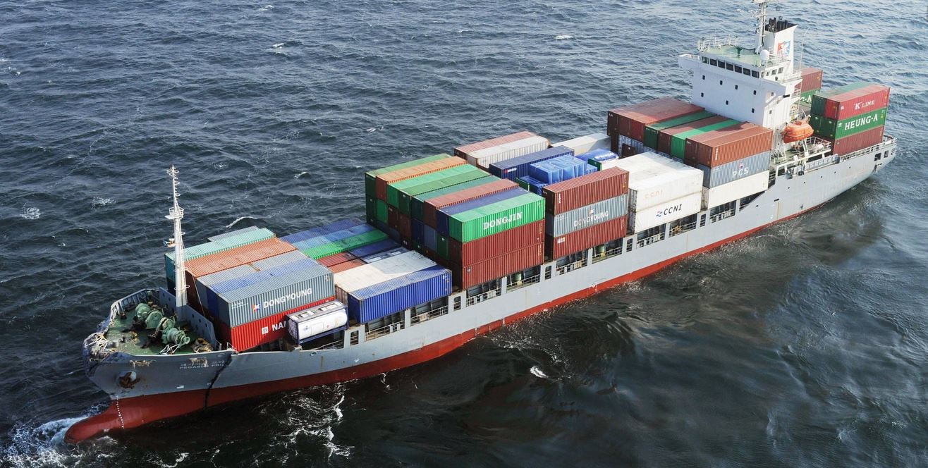 Τραγωδία με νεκρό σε σύγκρουση φορτηγών πλοίων