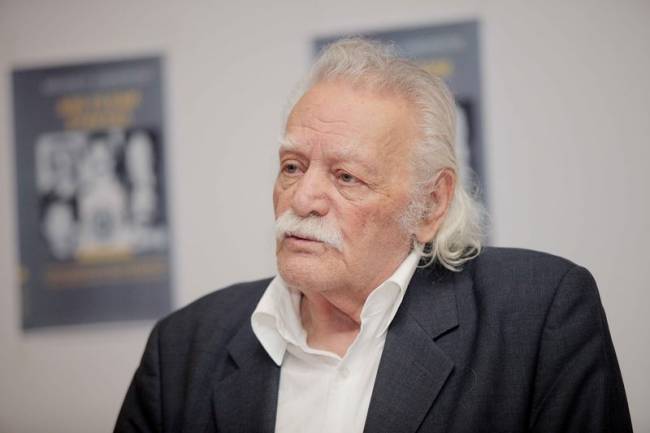 Γλέζος:Να υπογραφεί συνθήκη ειρήνης με τη Γερμανία