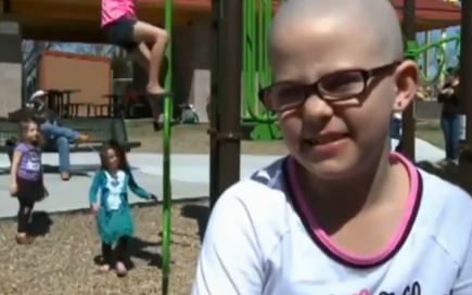 Συμπαραστάθηκε στην καρκινοπαθή φίλη της και τιμωρήθηκε