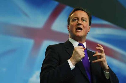 Παραίτηση συμβούλου του Κάμερον υπόπτου για παιδεραστία