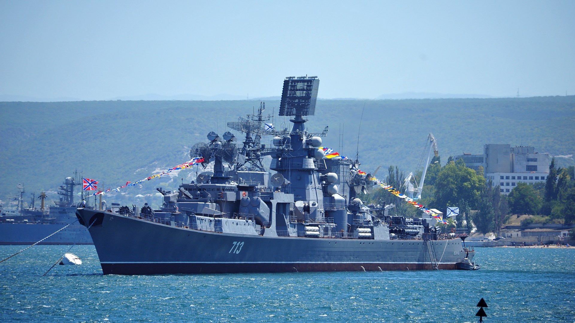 Ο Ρωσικός στόλος απέκλεισε τα Στενά του Κερτς