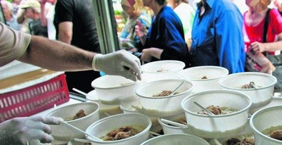 «Μέσο» για… ένα πιάτο φαγητό